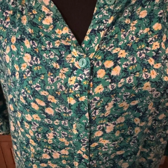 Old Navy Women’s Button up Floral Green Maxi Dress. Size large. - Picture 4 of 5